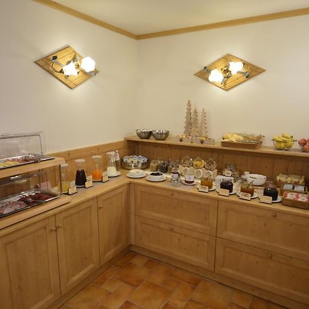 Hotel Garni Sant'Antonio Con Spa Madonna di Campiglio Exterior photo