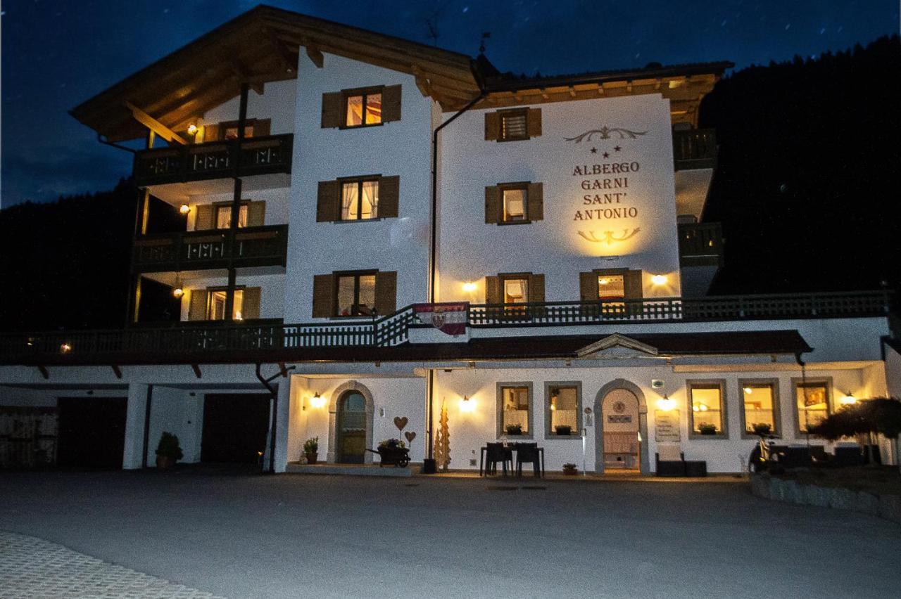 Hotel Garni Sant'Antonio Con Spa Madonna di Campiglio Exterior photo
