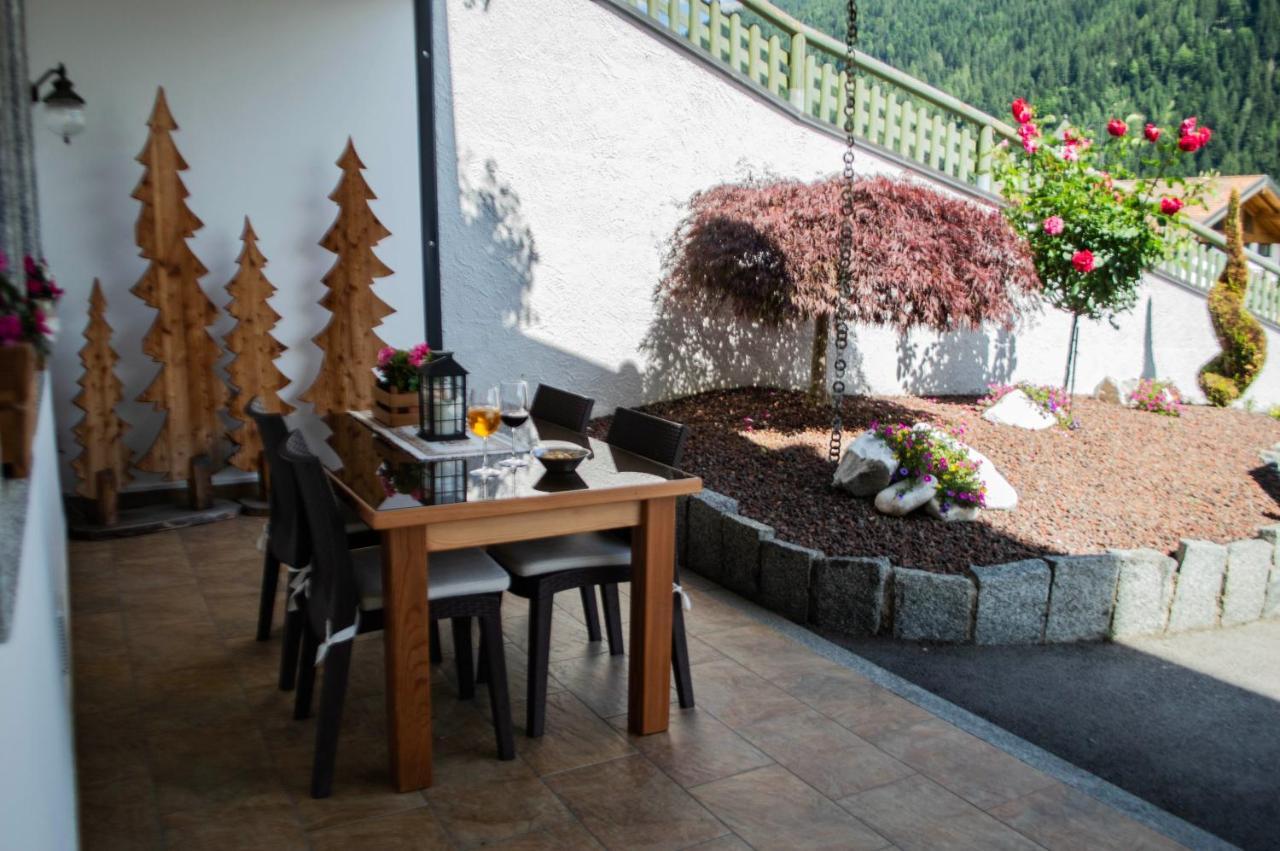 Hotel Garni Sant'Antonio Con Spa Madonna di Campiglio Exterior photo