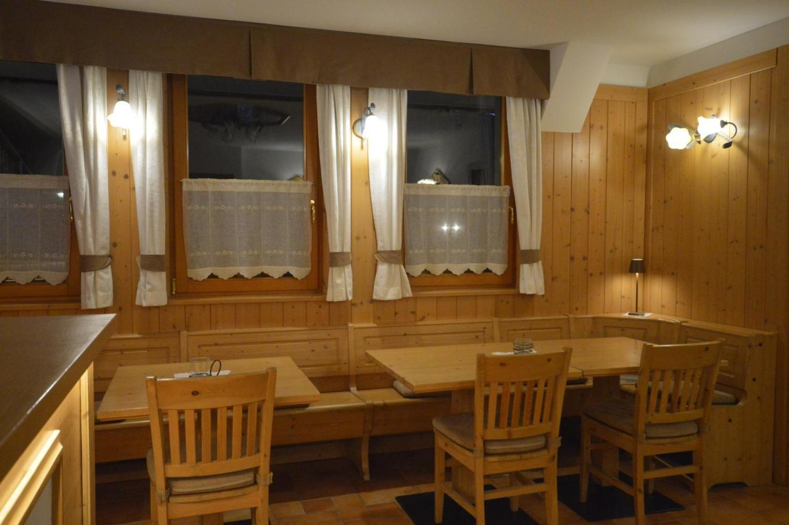 Hotel Garni Sant'Antonio Con Spa Madonna di Campiglio Exterior photo