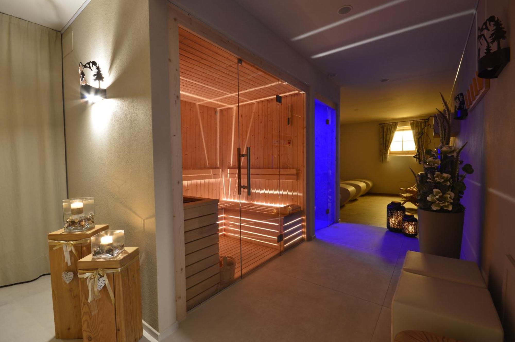 Hotel Garni Sant'Antonio Con Spa Madonna di Campiglio Exterior photo